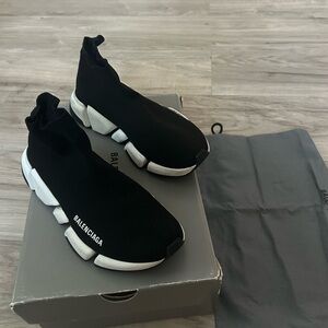 Balenciaga Black/White Speed 2.0 Knit Sole Sneakers